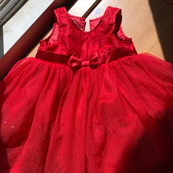 5t red dress